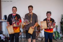 133-1-152_web